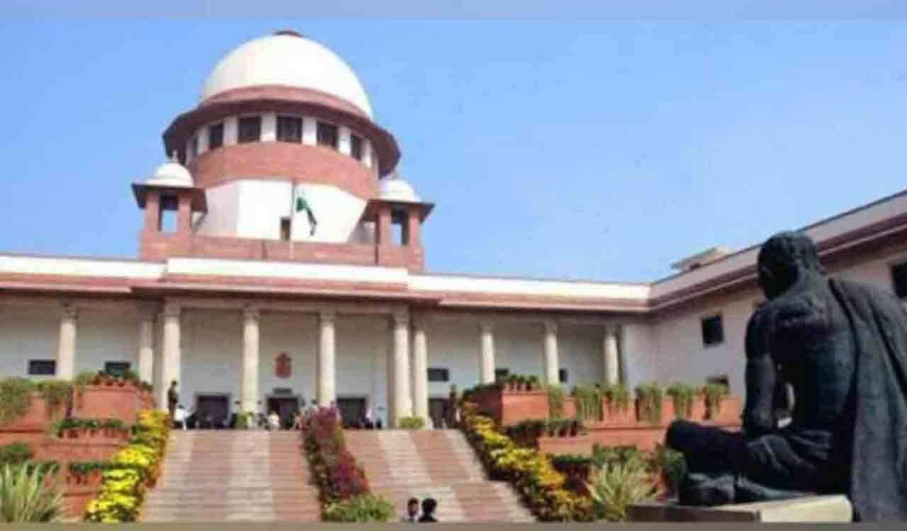 Ordinance row: SC issues notice to Centre on Delhi government’s plea