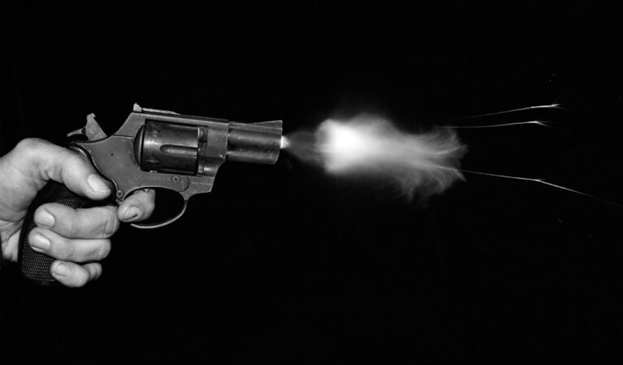 Madhya Pradesh: Inebriated SI shoots, injures inspector inside police station