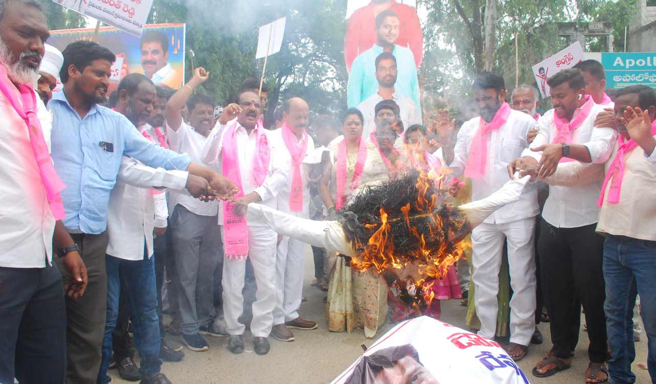 BRS stages protests in various districts of Telangana over Revanth’s anti-farmer remark