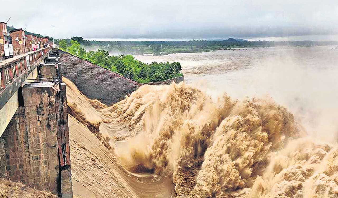 Telangana: Amid unprecedented inflows, Kaddam Project stands rock solid