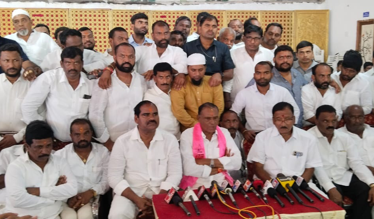 Take opinion of Narsapur people, BRS cadre before declaring candidate for Narsapur: Madan Reddy