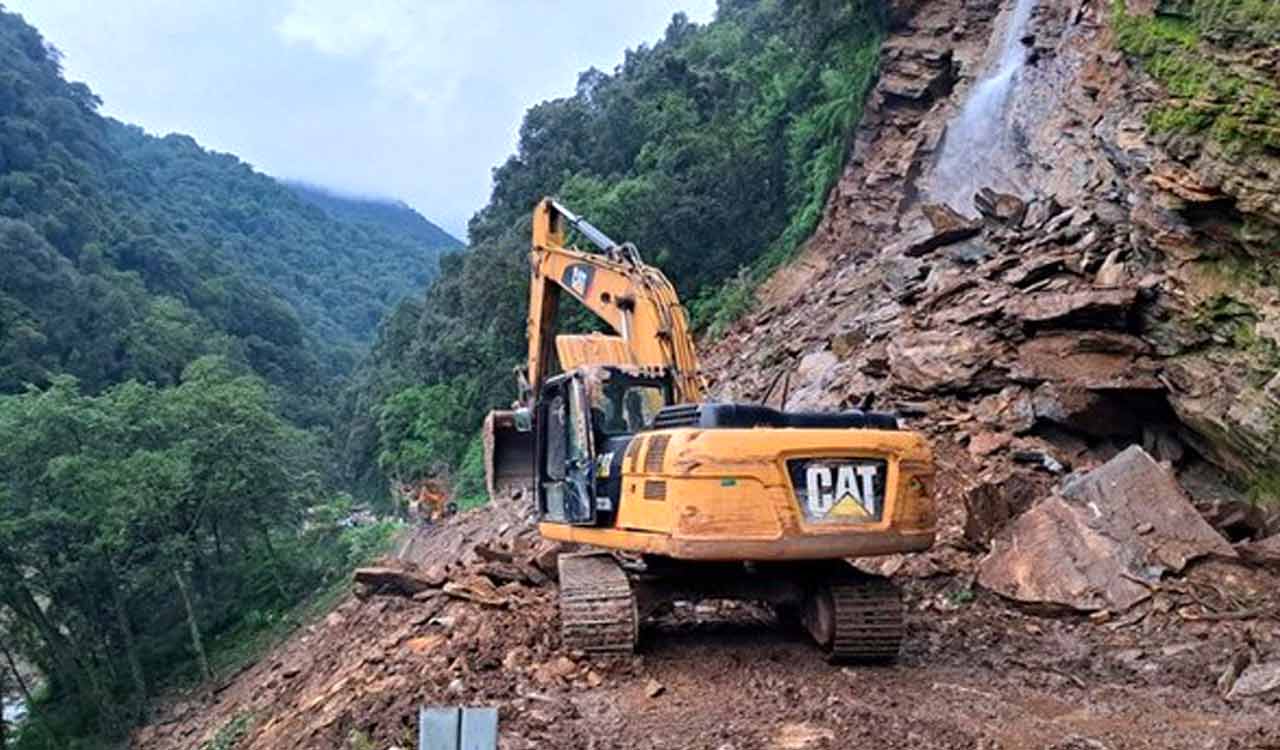 Uttarakhand: 5 pilgrims killed as landslide debris falls on car in Rudraprayag