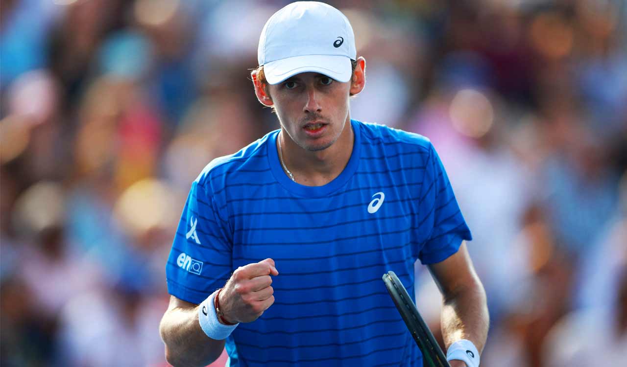 Alex de Minaur upsets 2nd-seeded Medvedev, advances to Toronto Semifinals