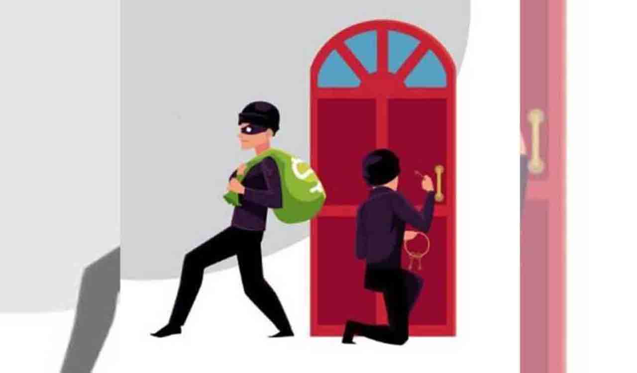 Burglars struck house at Addagutta
