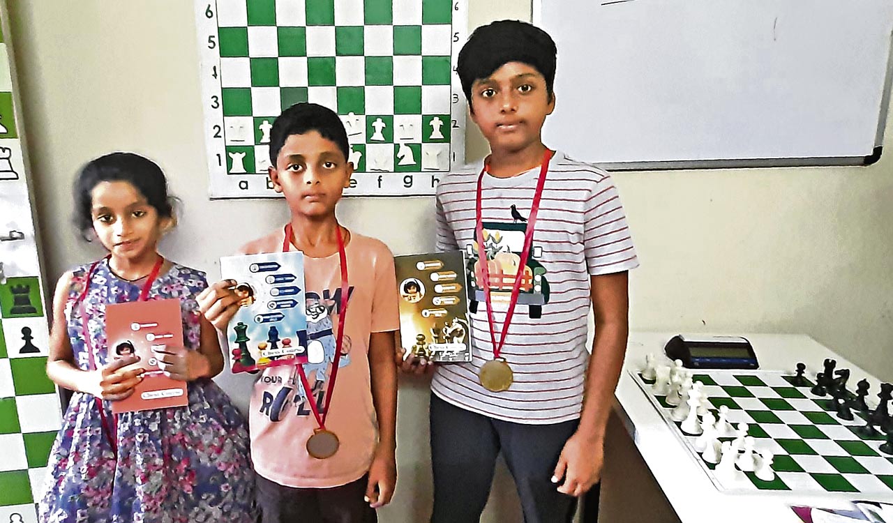 Naga Mukesh emerges as winner at Independence Day Children Chess Tournament