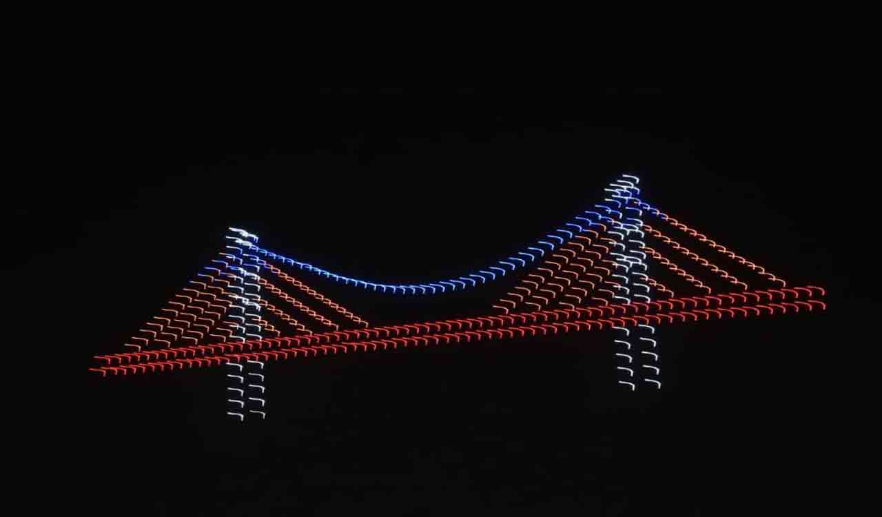 Drone show enthralls Palamuru residents at Tank Bund