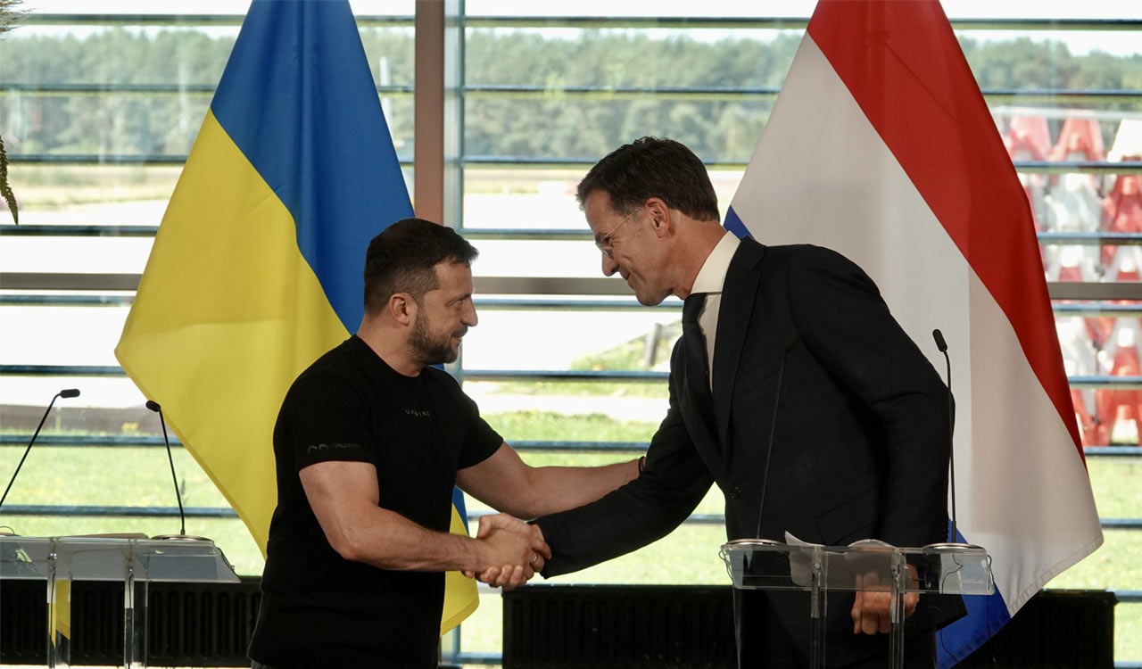 Netherlands and Denmark will give F-16 fighter jets to Ukraine,Dutch prime minister says