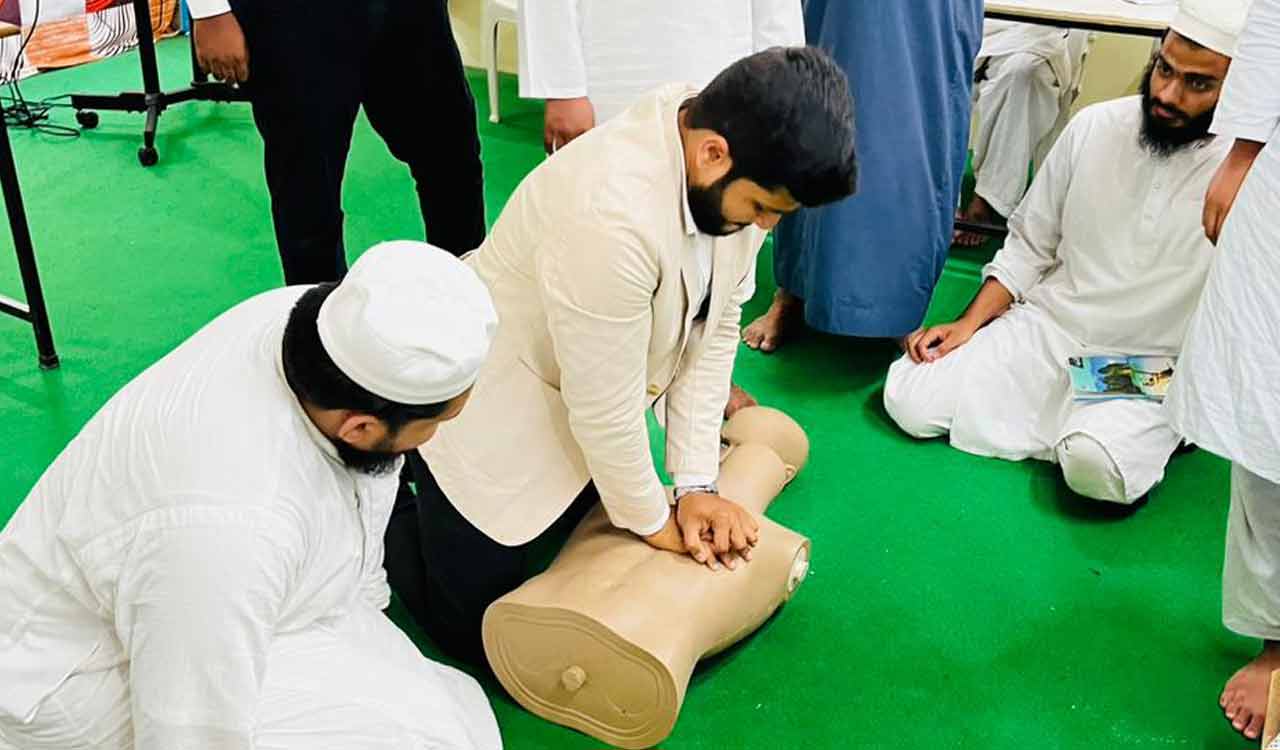 Hyderabad: Al Mahad ul Aali Al Islami hall alive with life-saving training activities