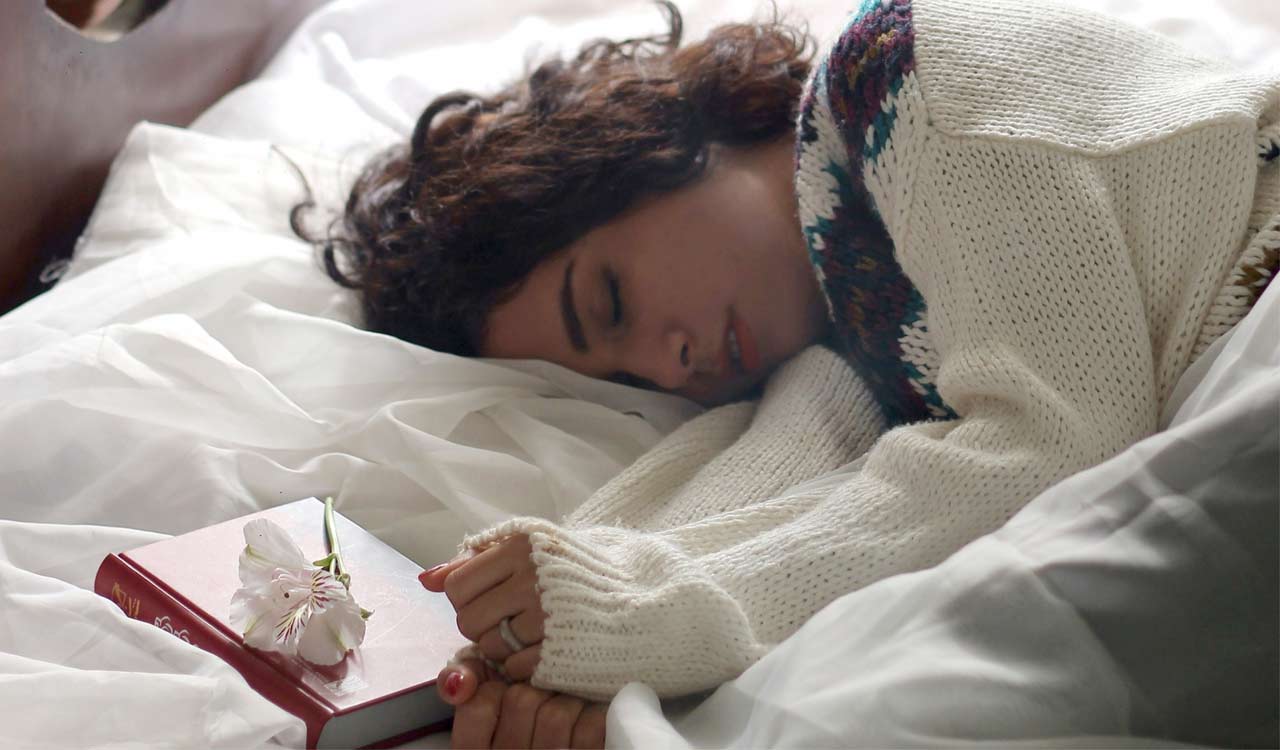 Irregular sleep patterns could harm health, study suggests