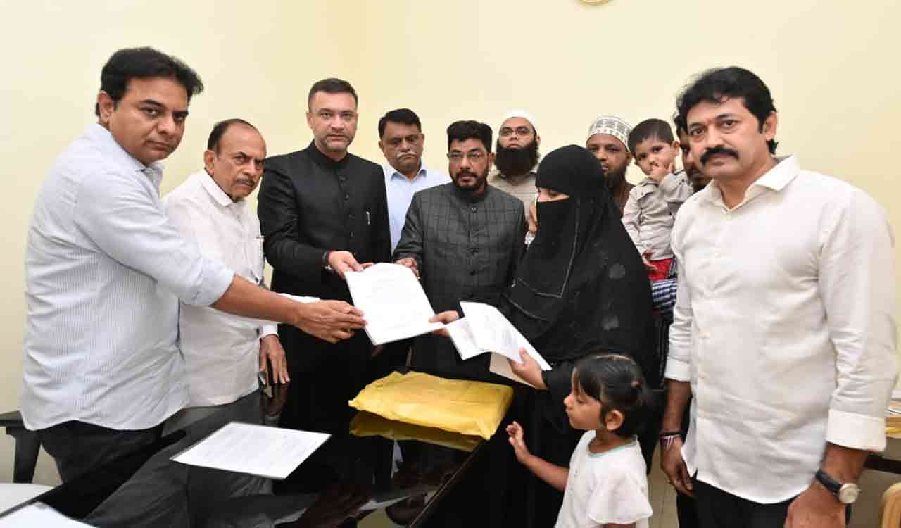 KTR keeps up word on helping Jaipur train shooting victim Saifuddin’s wife