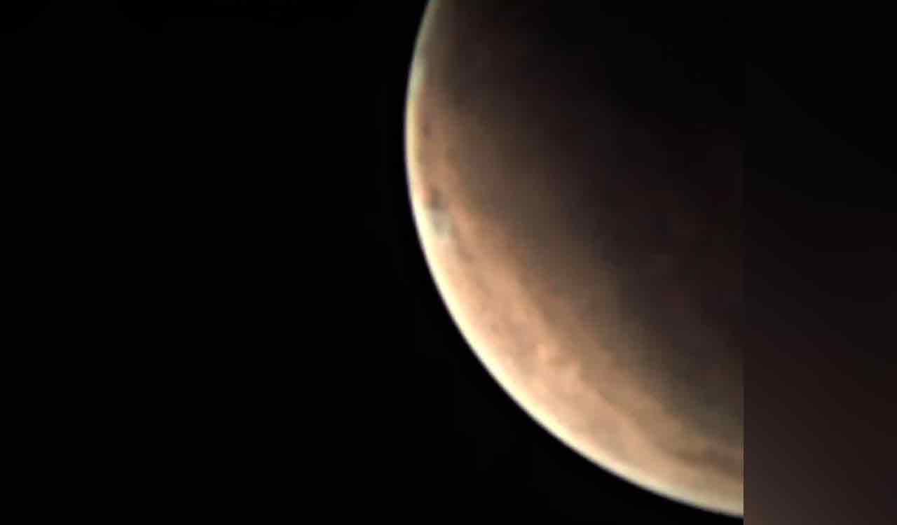 Scientists find environment conducive to emergence of life on Mars