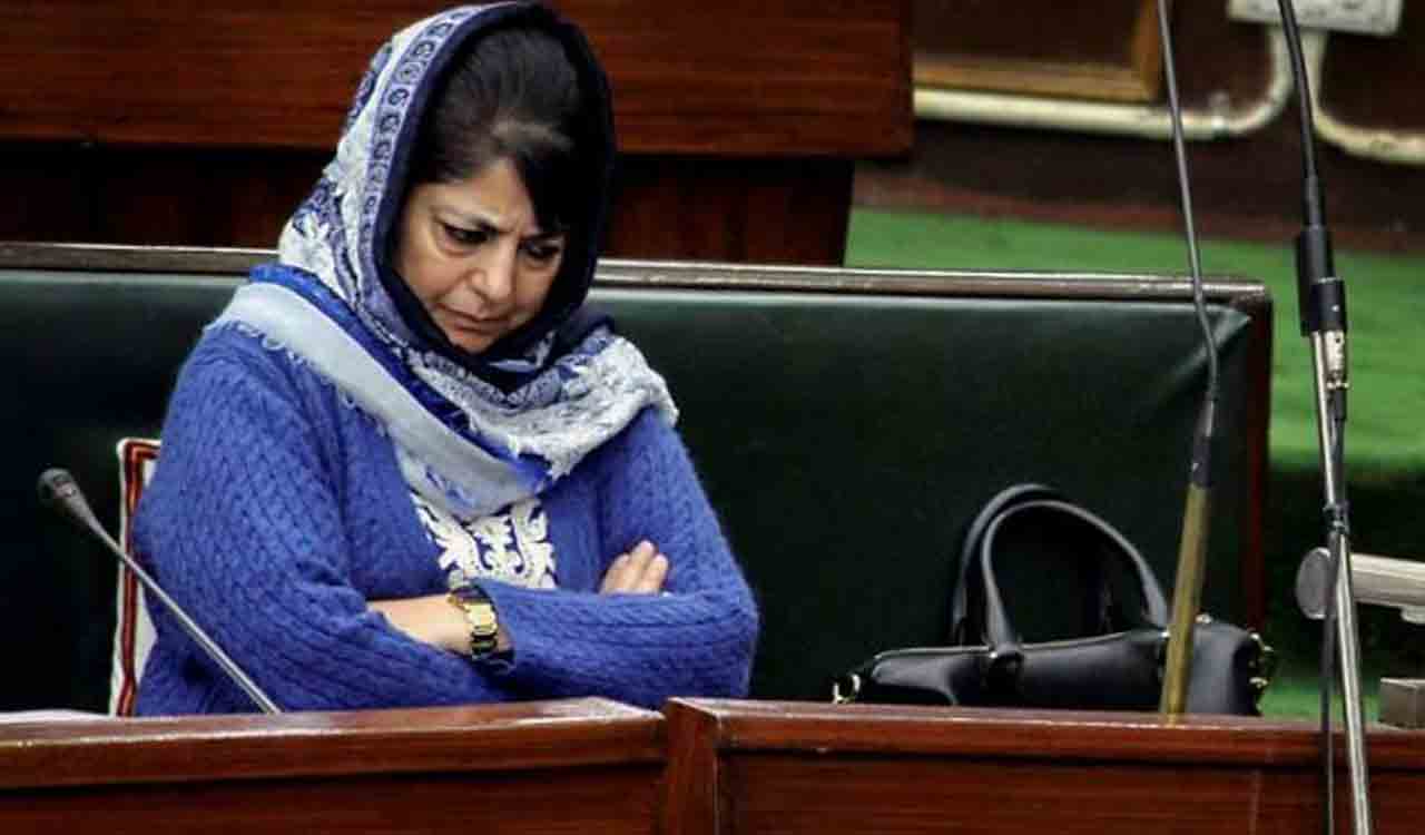 Mehbooba Mufti and party leaders allegedly under house arrest