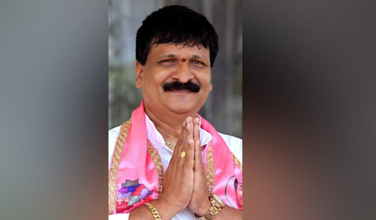 Outburst Fallout: Options narrow down for Mynampally