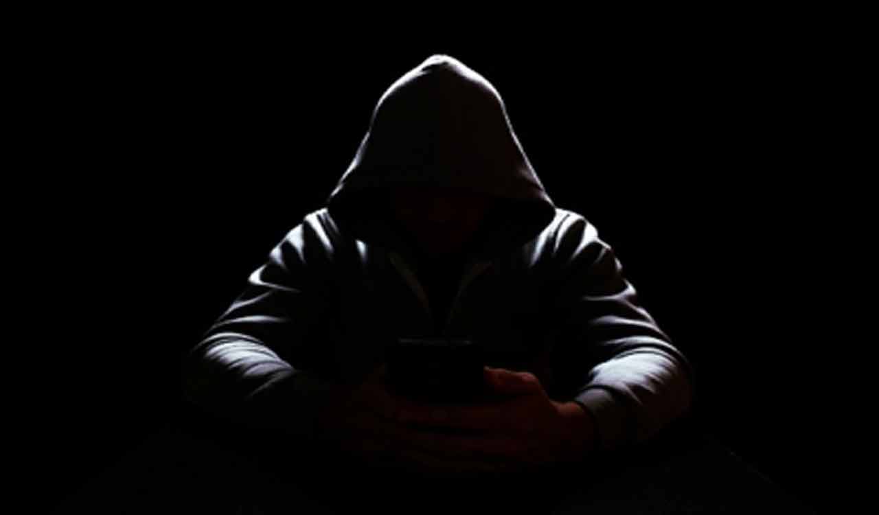 CryptoRom scammers add ChatGPT-like AI chat tool to trick users: Report