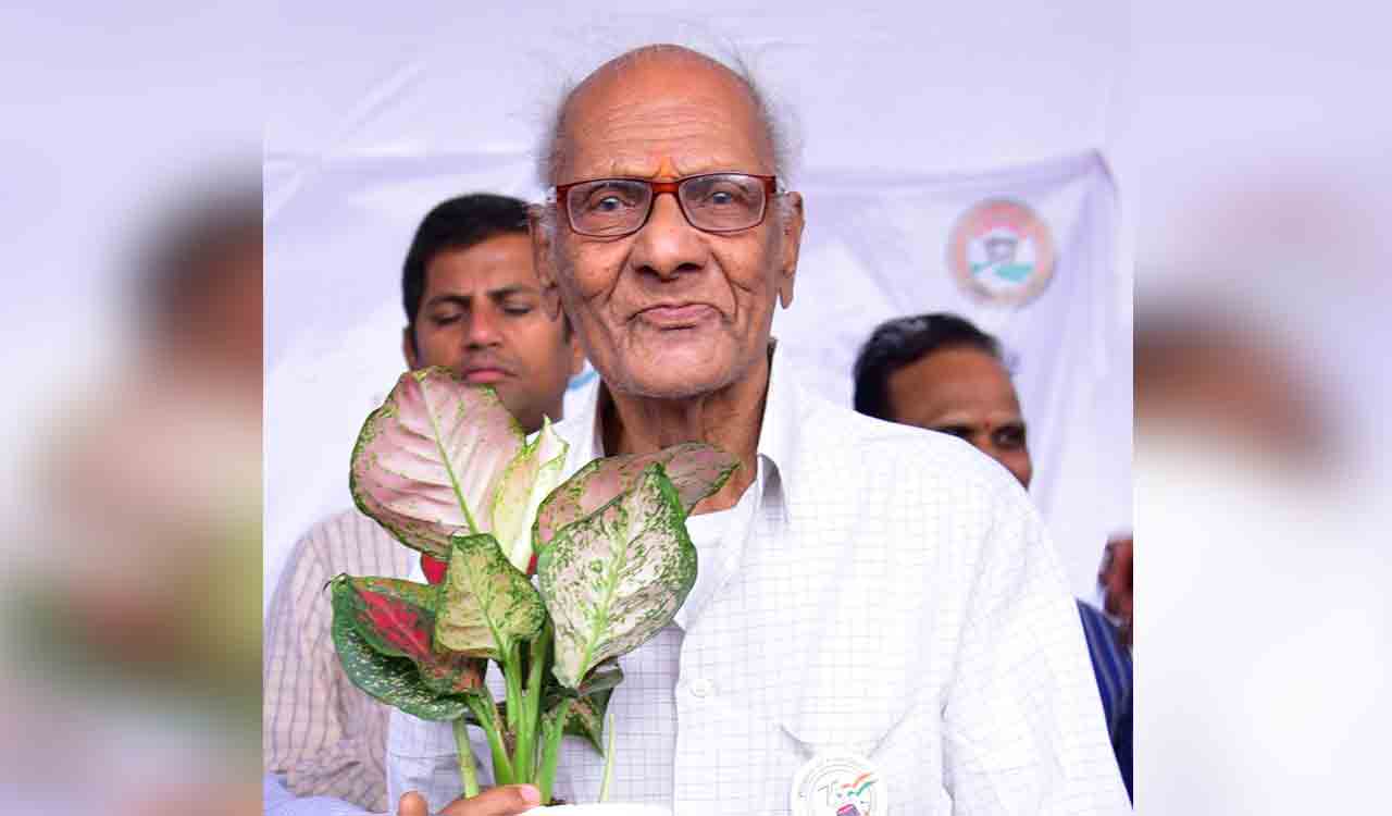Oldest RTC veteran, T.L. Narasimha, passes away at 98; TSRTC mourns the loss