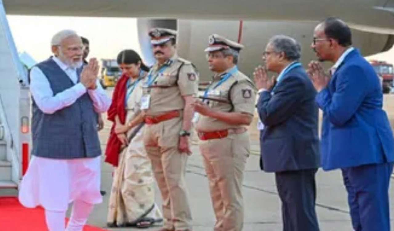 PM Modi in Bengaluru to meet ISRO scientists