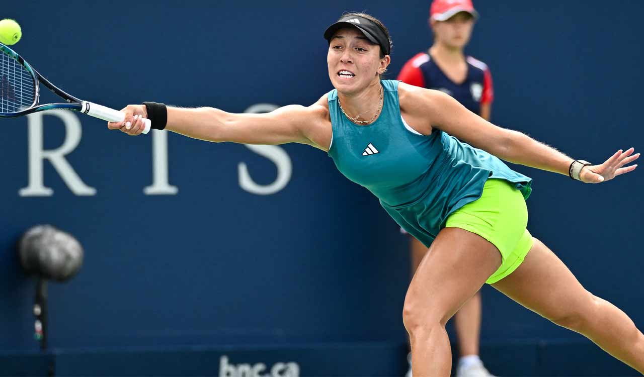 Pegula defeats world No. 1 Swiatek to secure spot in Canadian Open Final
