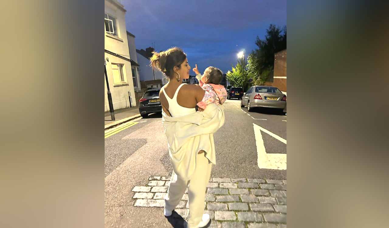 Priyanka Chopra, daughter Malti Marie admire the ‘Super Moon’ together