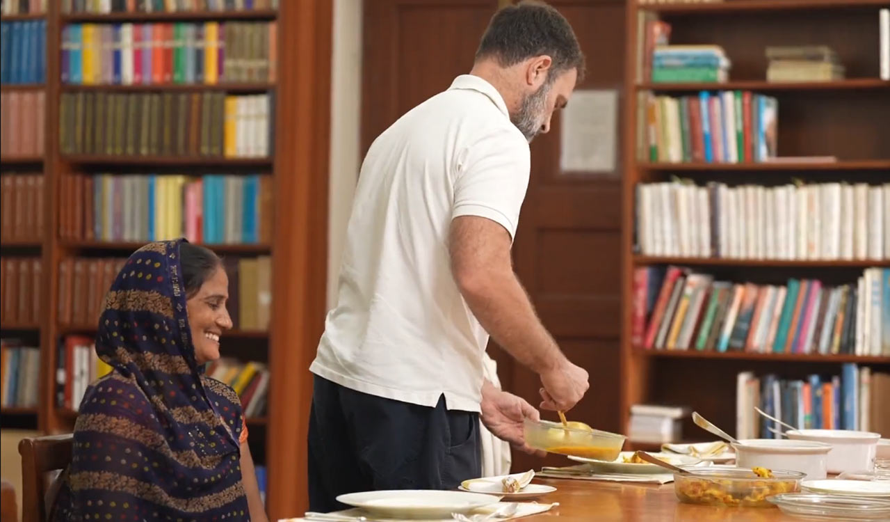 Rahul Gandhi serves lunch to vegetable seller Rameshwar, says his pain is away from mainstream debate