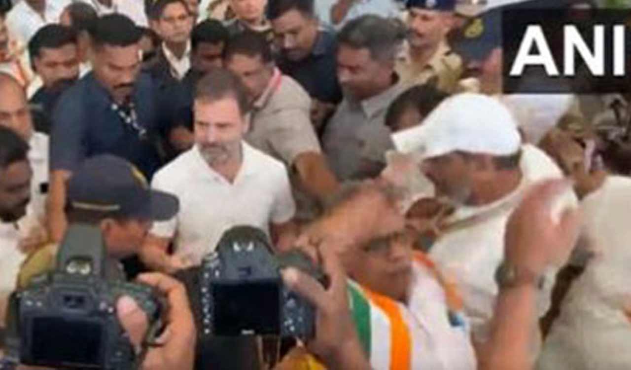 Rahul Gandhi arrives at Coimbatore airport, on route to Wayanad