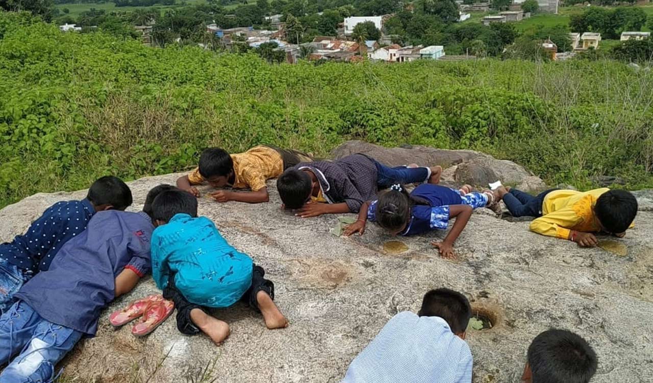 Unique rock with small pits sheds light on ancient cultural practice