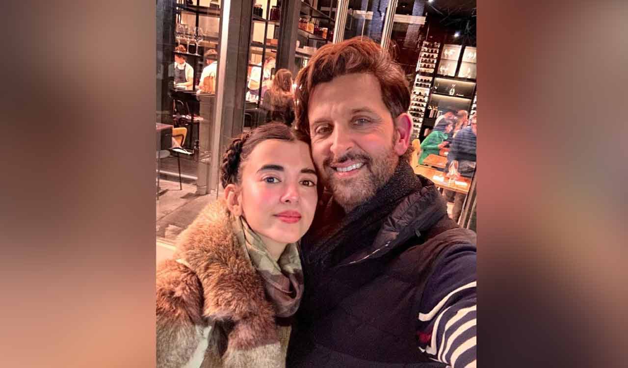 Saba Azad shares photo with boyfriend Hrithik Roshan; Sussanne reacts