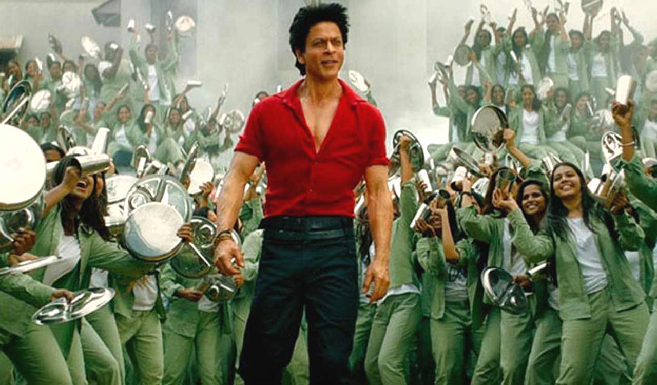 Shah Rukh Khan responds aptly to fan’s critique of ‘Zinda Banda’ song