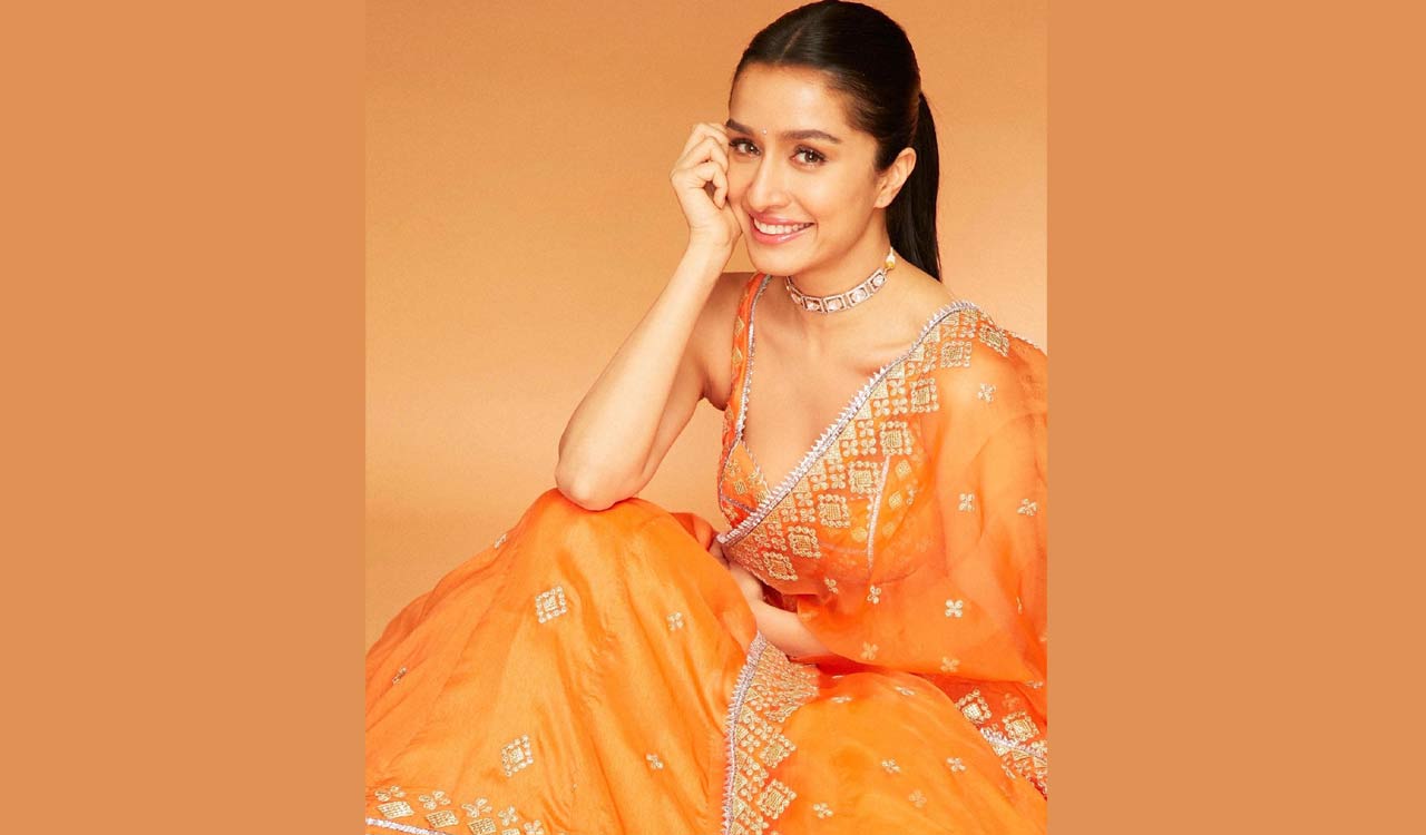 Shraddha Kapoor adds a musical flair to her Saturday morning