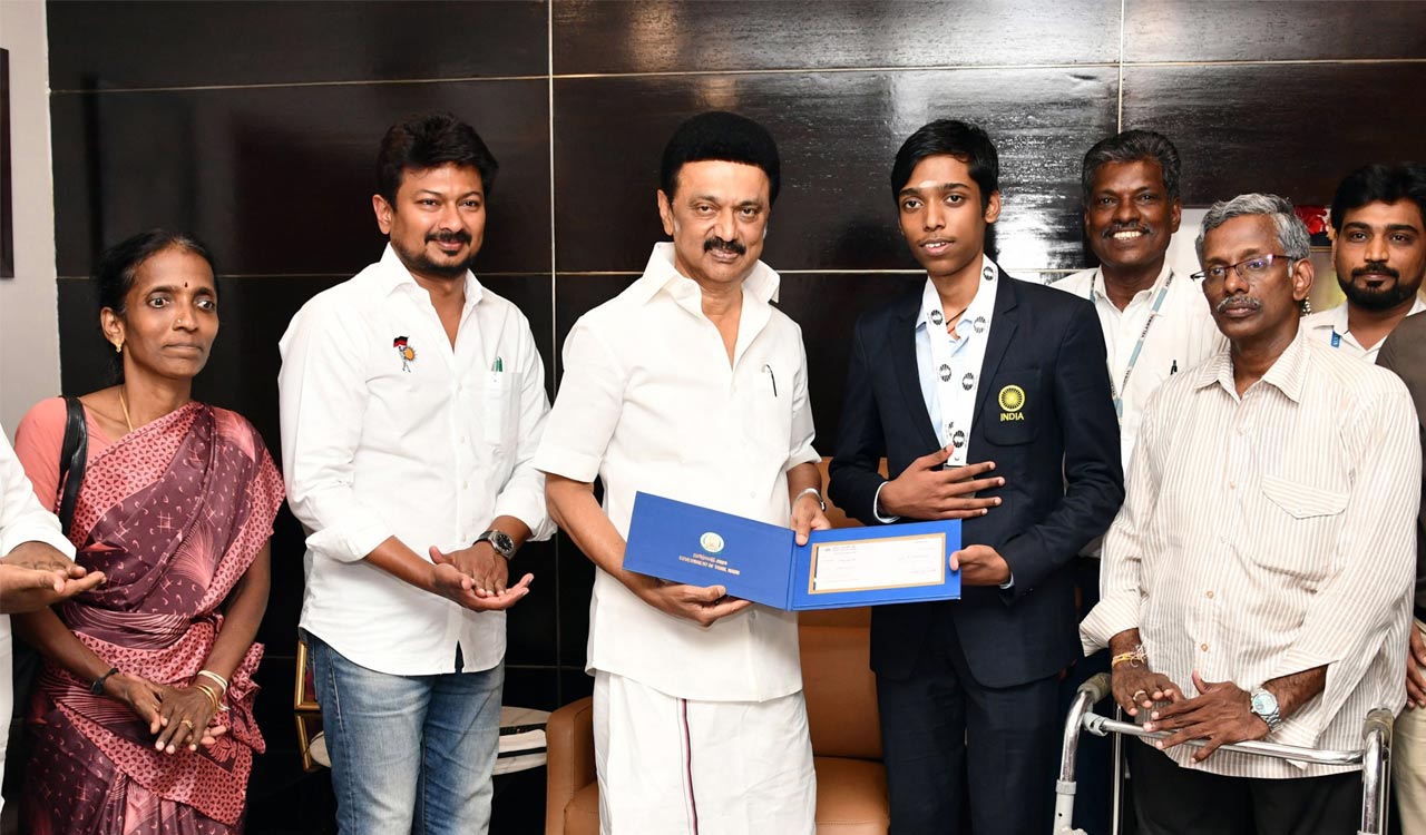 TN CM felicitates prodigy: I have some regrets over missing gold, says Pragnanandhaa
