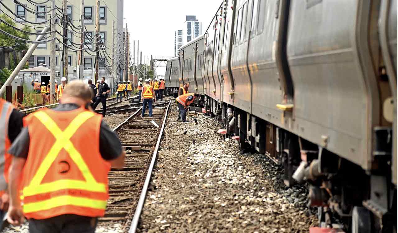 Train derailment in New York City injures 13