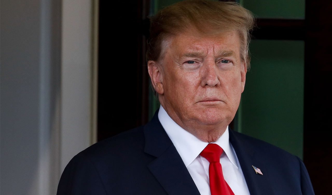 Trump Asserts Lawyers Will Present ‘Irrefutable Claims’ to Invalidate Indictments