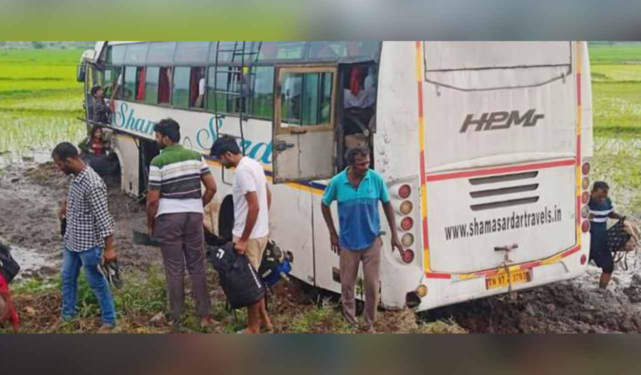 Two persons killed in road accident in Nalgonda