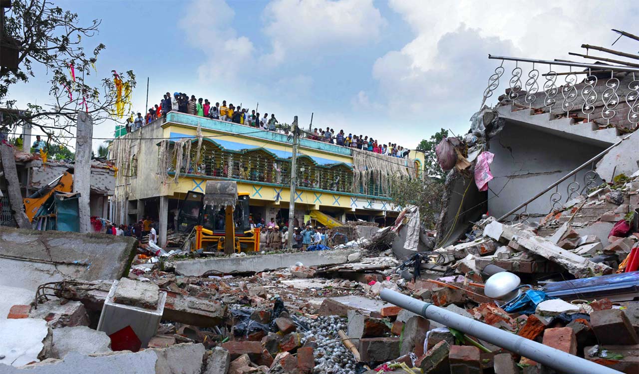 West Bengal: Blast in illegal firecracker factory claims 6 lives