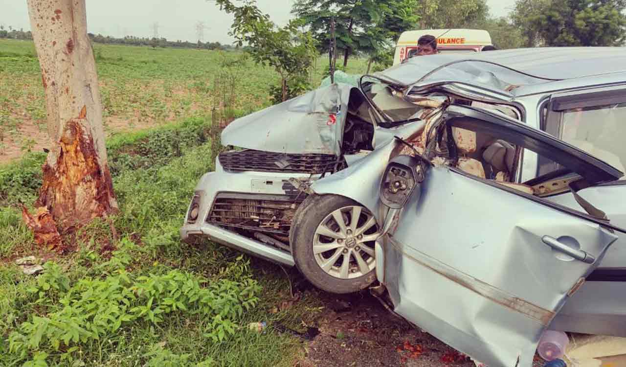 Woman killed, four injured in road accident in Jangaon