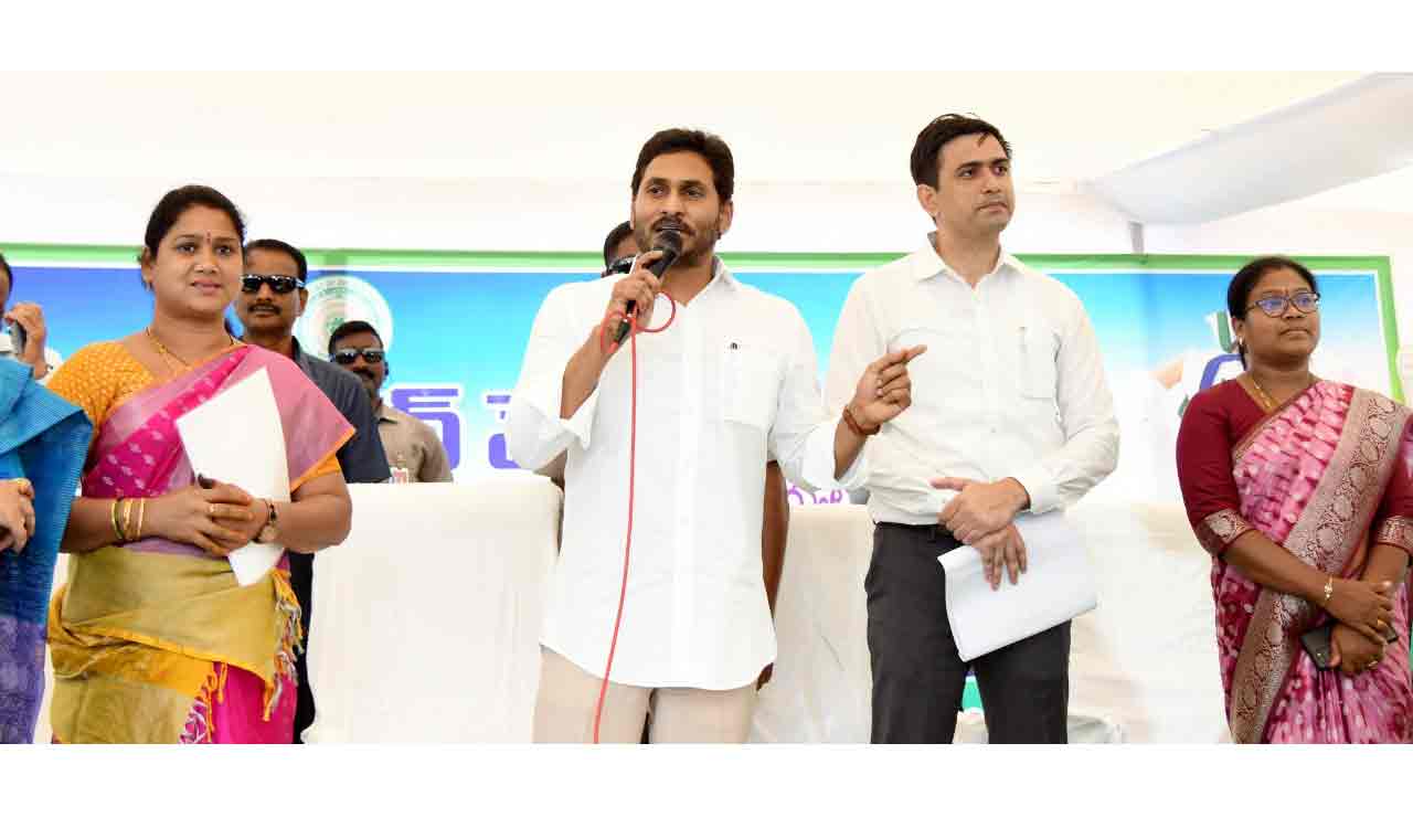 Flood victims can complain if relief not extended: AP CM YS Jagan
