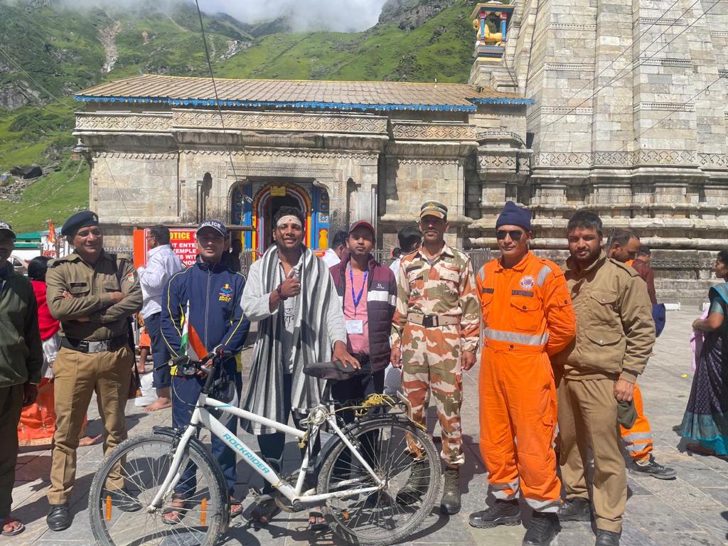 Youngster from Jangaon completes cycling expedition to Kedarnath