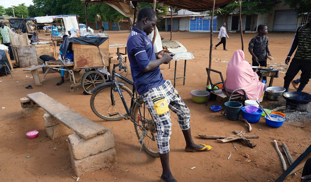 Tensions rise as West African nations prepare to send troops to restore democracy in Niger