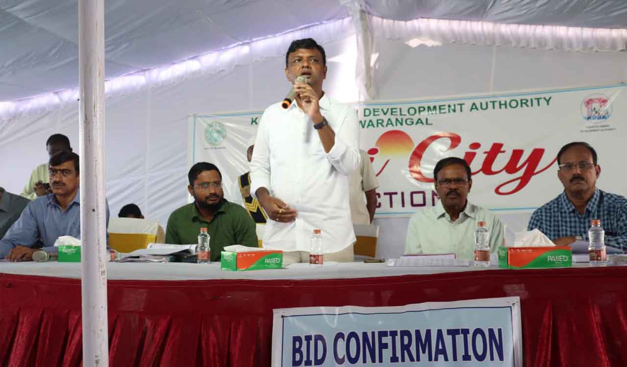 Hanamkonda: KUDA’s Uni City plots auction sees highest price of Rs 23,300 per yard