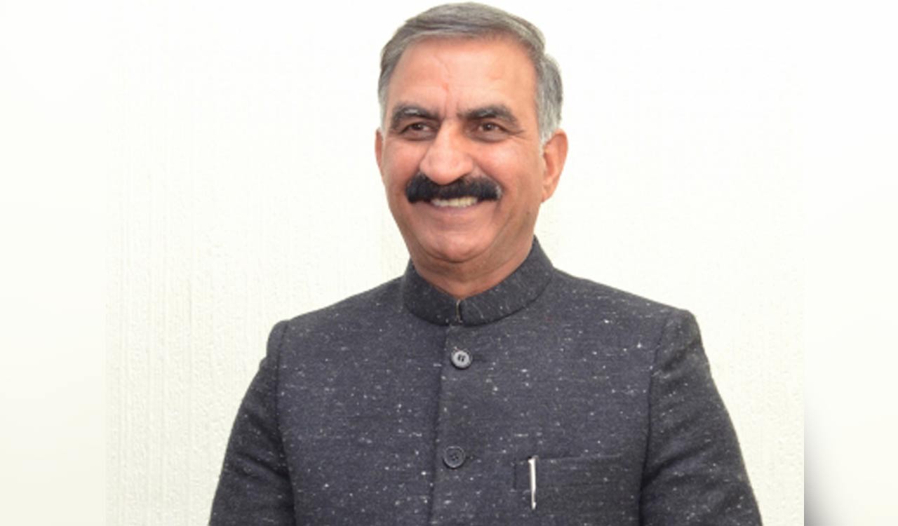 Providing all possible help to over 800 stranded commuters: Himachal CM