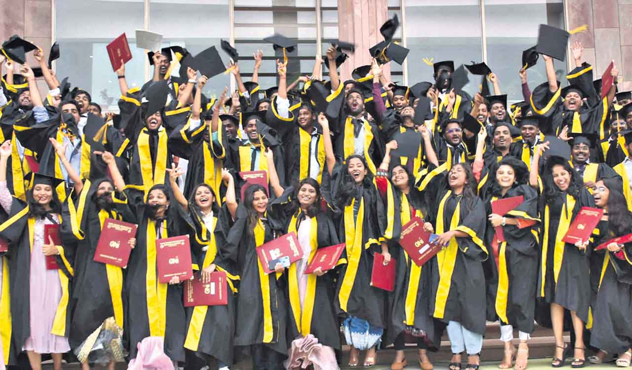 Guru Nanak Institutions celebrates 19th graduation and placement day