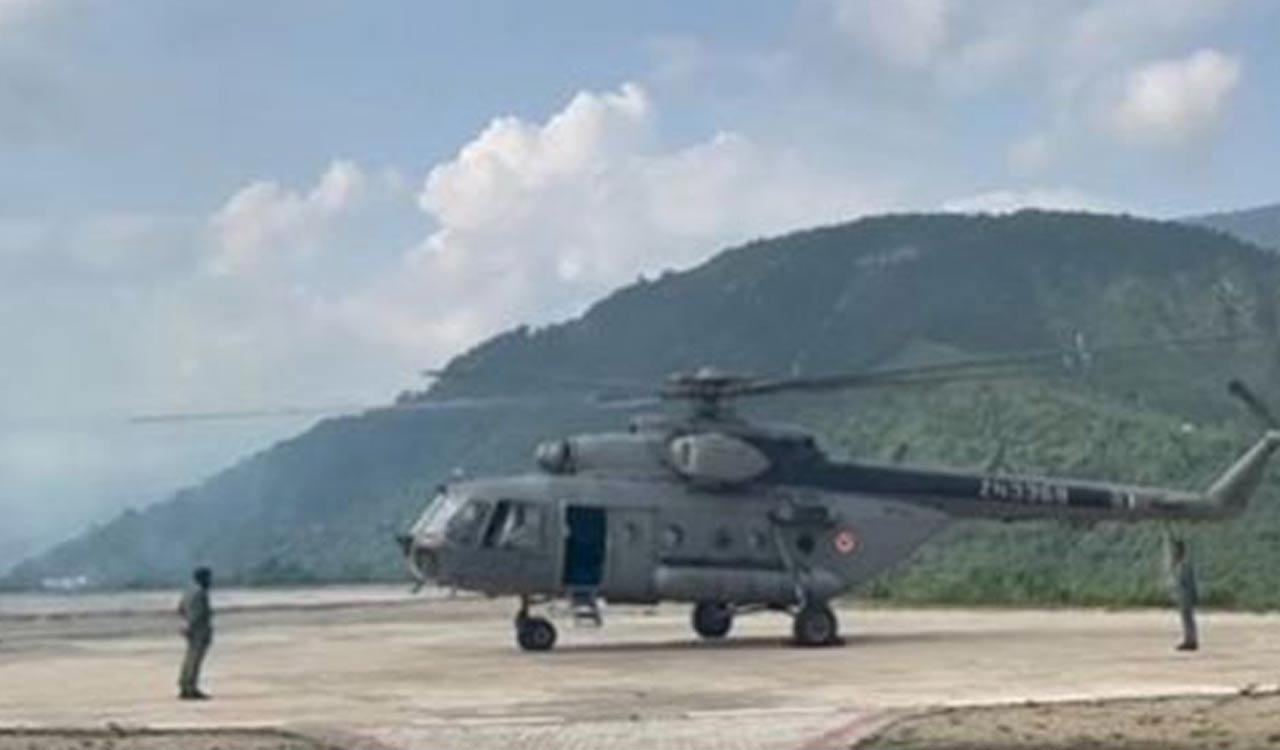 Himachal: Air Force copters carry essential items to remote areas of Mandi