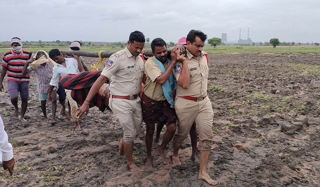 Bhupalpally police officials to receive special awards from CM KCR on Independence Day