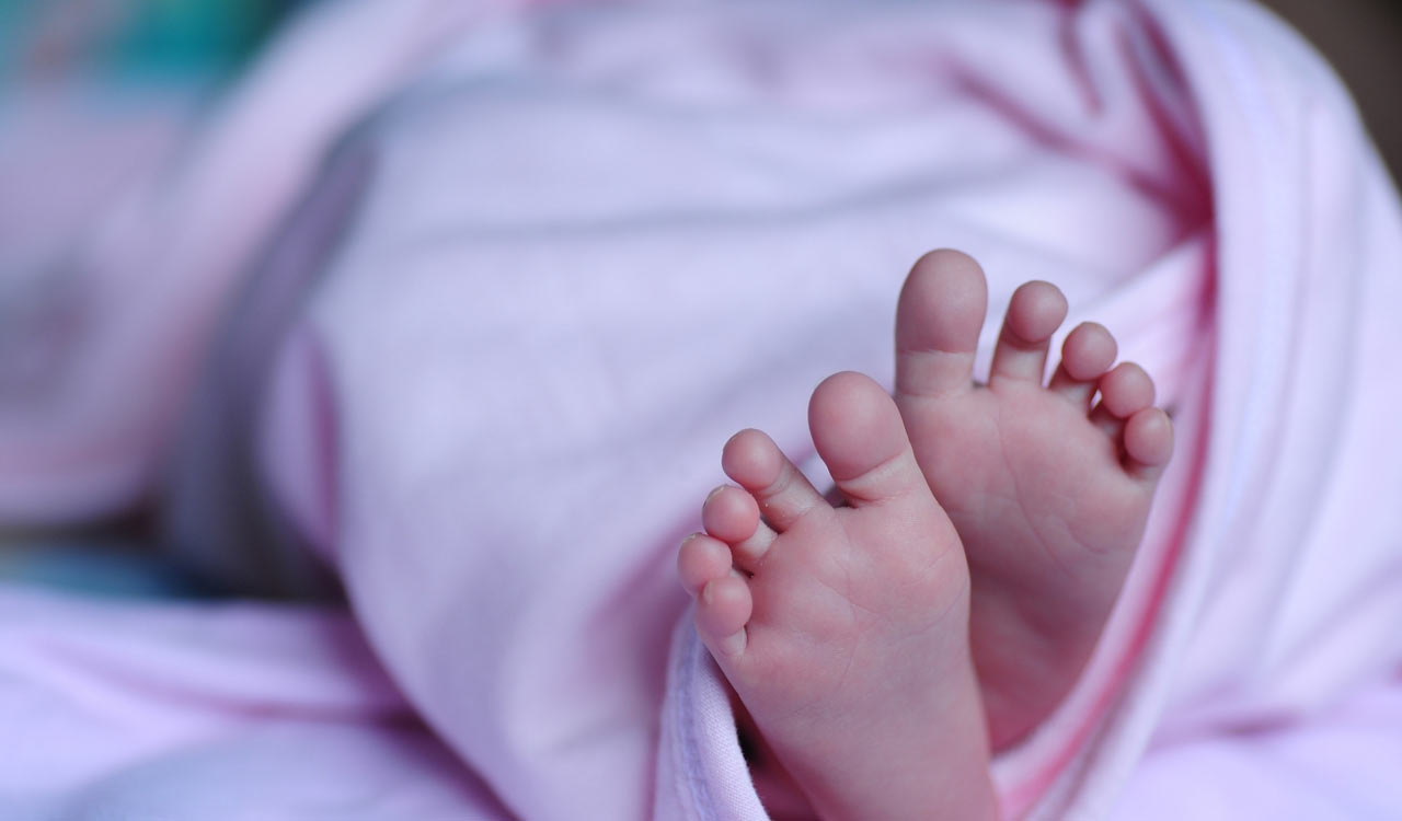 Nizamabad: Infant drowns in bucket in Kotagiri