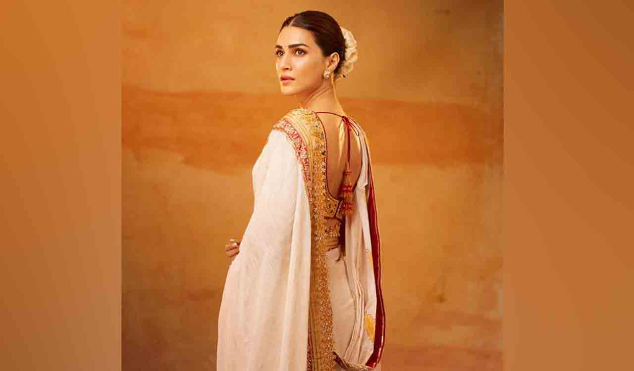 Hope it is a beginning of a new chapter in my life: Kriti Sanon after National Award win