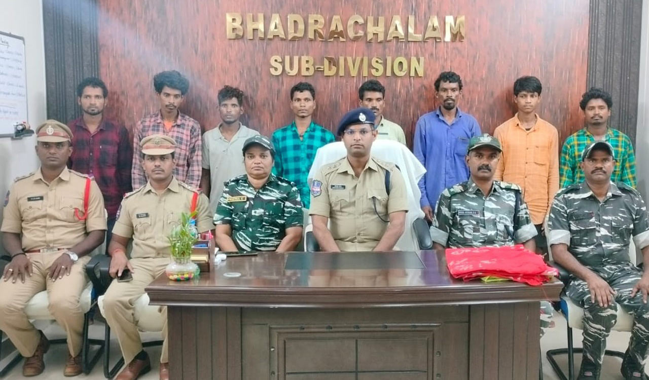 Eight Maoist militia members arrested in Kothagudem