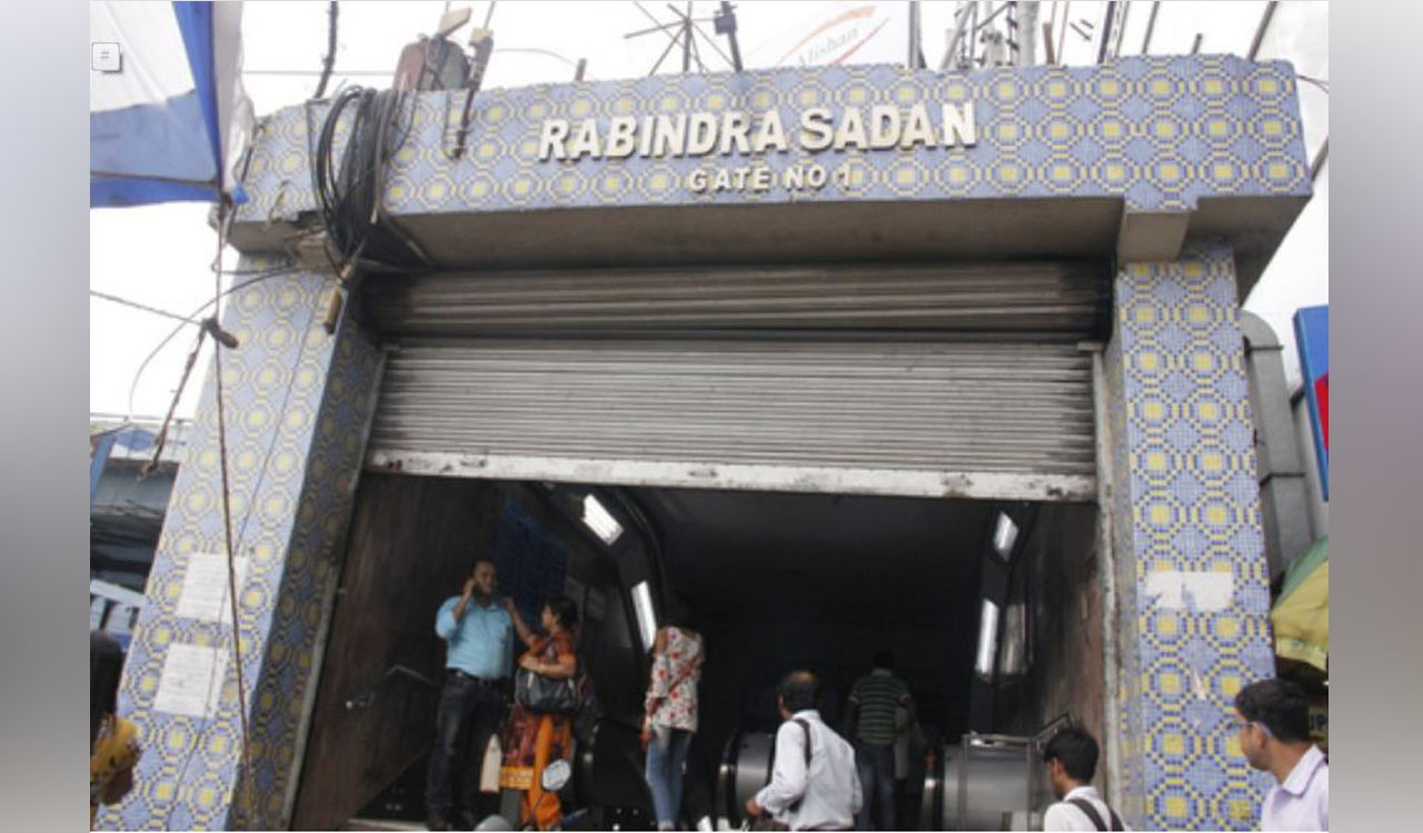 Fire breaks out at Kolkata Metro station, no casualties reported