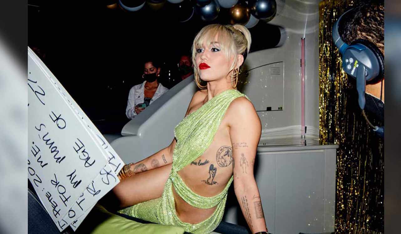 Miley Cyrus reveals music icons who treated her like ‘little sister’