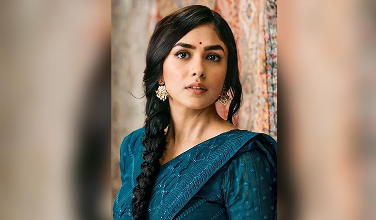 ‘Sita Ramam’ clocks a year, Mrunal Thakur expresses gratitude to audience