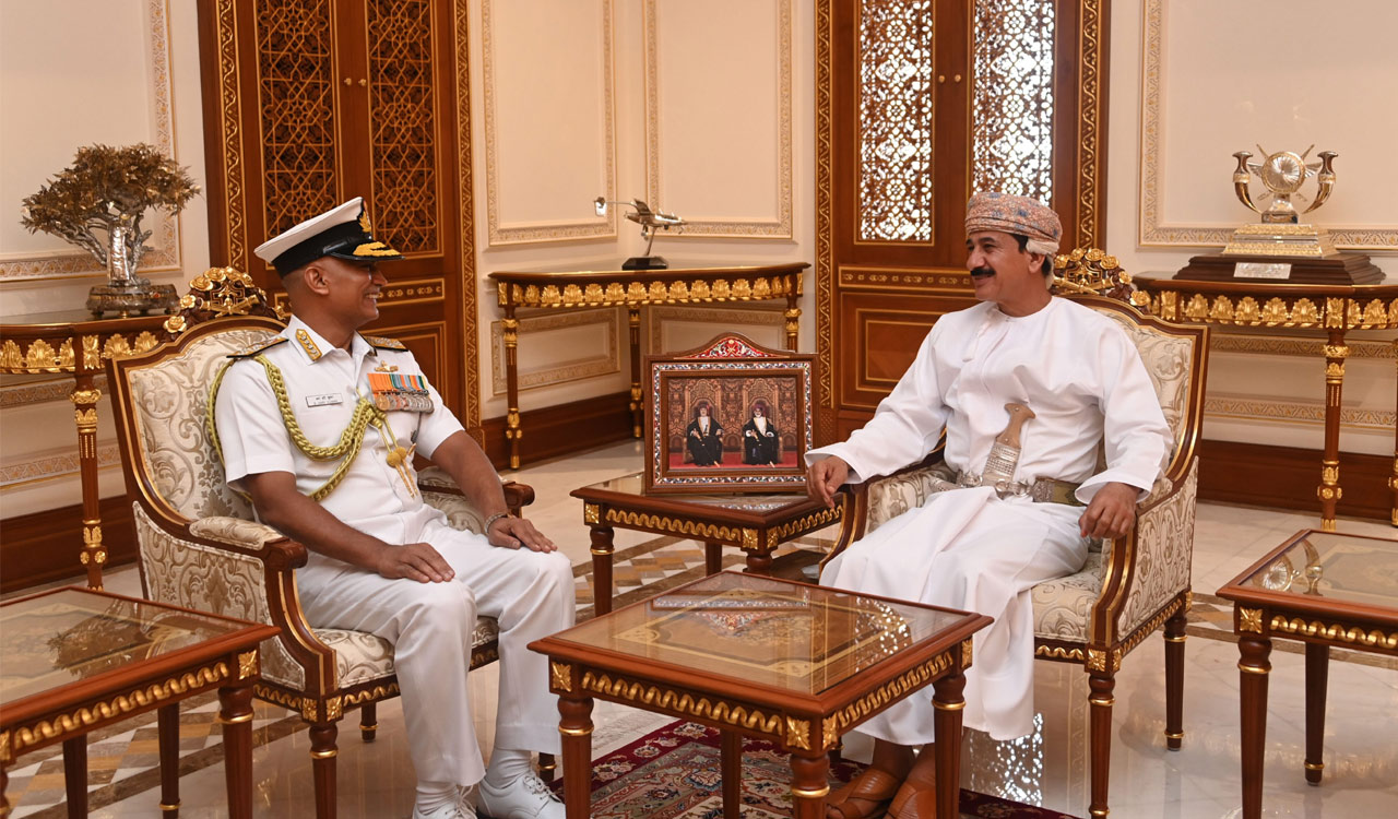 Indian Navy Chief discusses bilateral defence cooperation with Oman’s Minister Mohammed Al-Nu amani