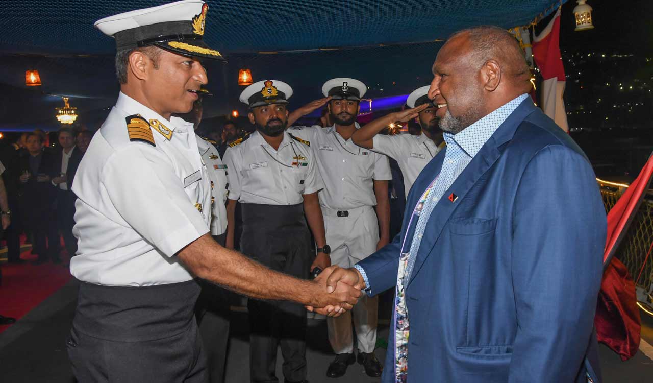 Indian Navy hosts PM of Papua New Guinea on board INS Kolkata and INS Sahyadri